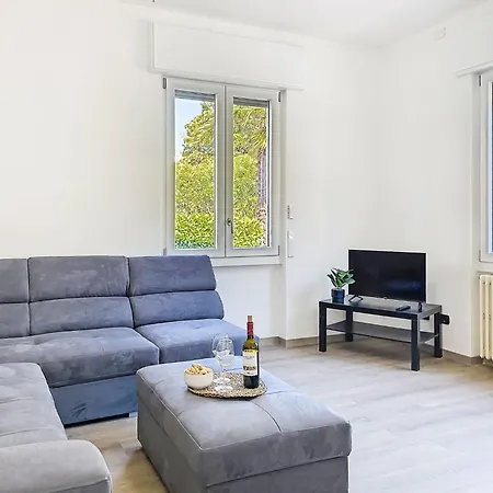 Giulia By Interhome